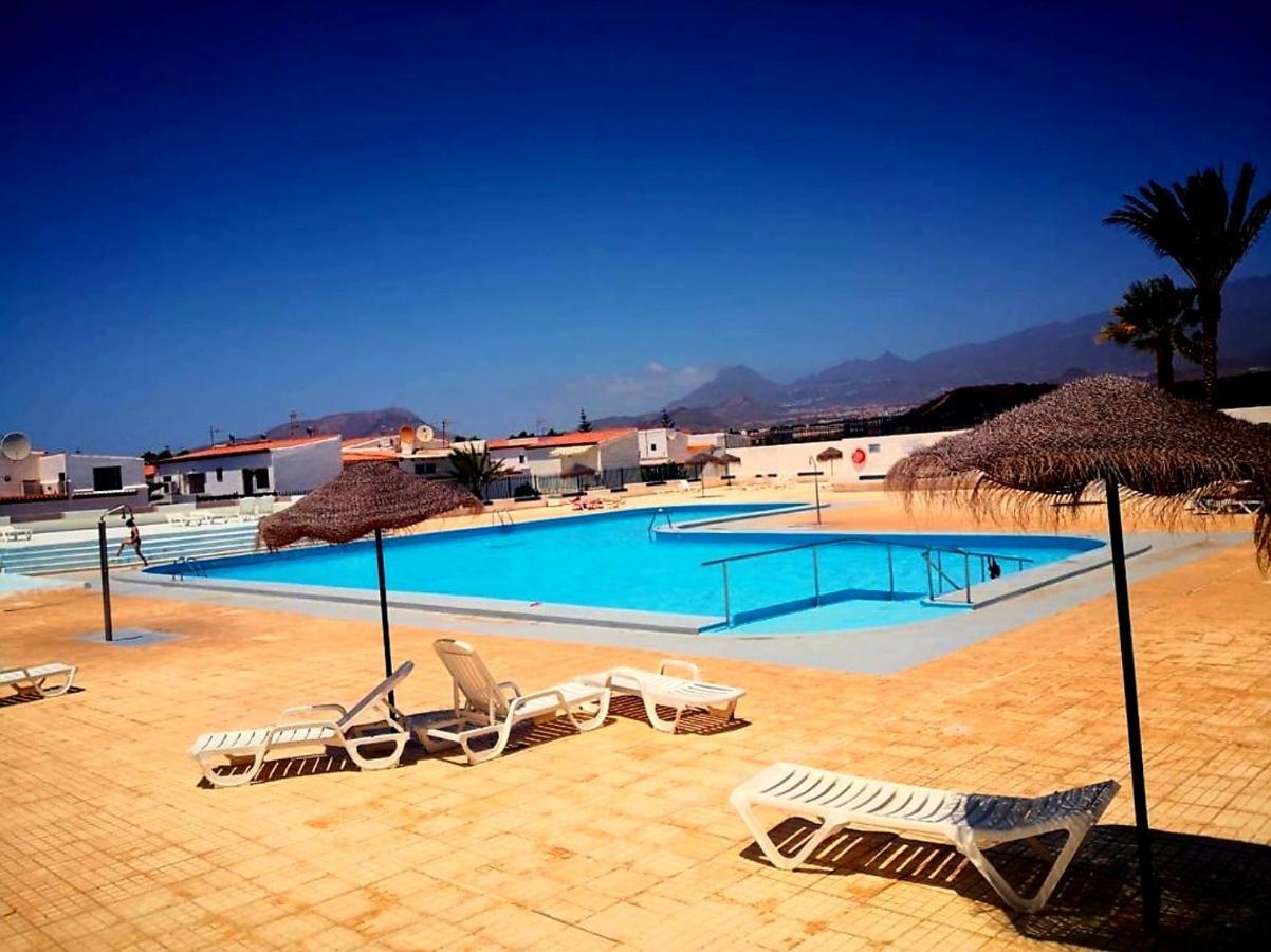 Vakantiehuis * Holiday Home * Casa De Vacaciones * Urb. Chayofita طوستا ديل سيلونثيو المظهر الخارجي الصورة